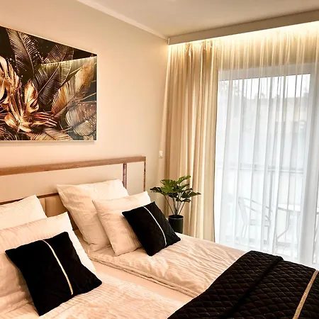 Appartement Neon Luxury Apartment & Free Underground Parking